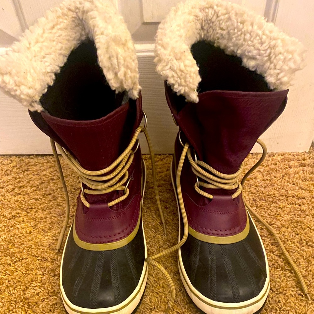 Sorel Women’s Winter Boot- Great/ Excellent used condition.